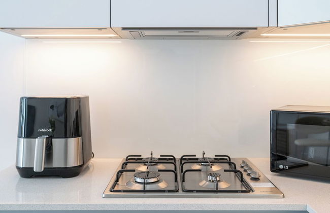 Brand New & Modern Studio JVC - Photo 61