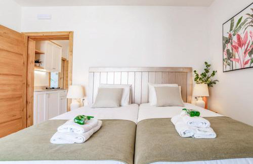 Boutique Beach Villa by Lanzarote Retreats - Private Pool - 1 min walk to Sea Pool - Photo 16
