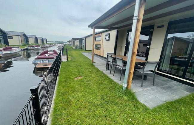 Fenced Garden Family Chalet - Photo 25