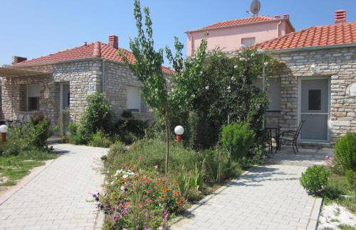 Petra Houses - Photo 13