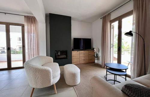 Villa Gagra - Villa with Private Pool - Photo 3