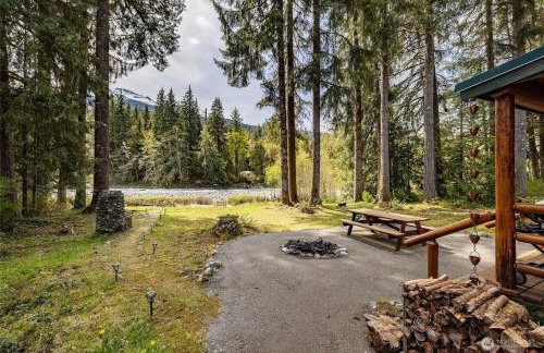 Riverfront cabin with hot tub and sauna 1st floor - Foto 4