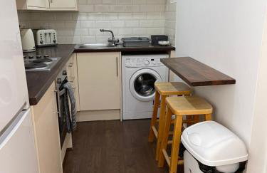 Modern, Quiet, Sleeps 10, Parking, Anfield, Beatles, Liverpool - Photo 4