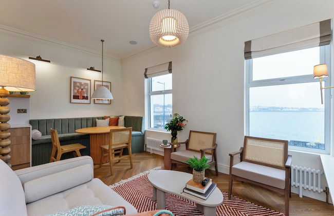 Modern 2-bed Apartment - Sleeps 6 - Seafront View - Foto 6