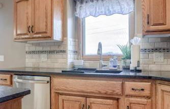 Spacious Pool House with tons of amenities! - Foto 6