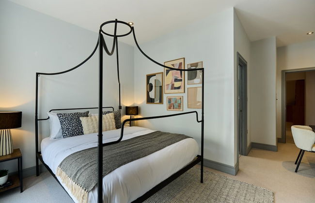 The Putney Hideaway - Modern and Elegant 3bdr Flat With Patio - Photo 4