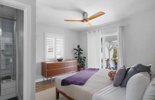 Renovated 3BR House with Heated Pool and Backyard Oasis - Photo 23