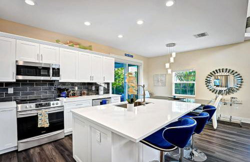 New Designer's Dream Delray Beach Oasis Heated Pool, Large Patio, Close to the Ave - Foto 19