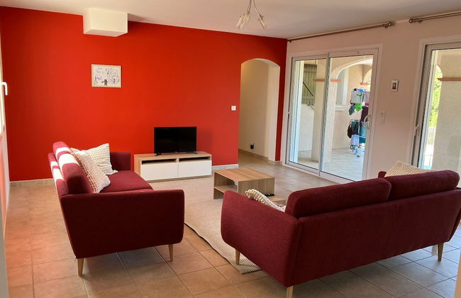 Villa With Private Pool and Jacuzzi - Photo 13