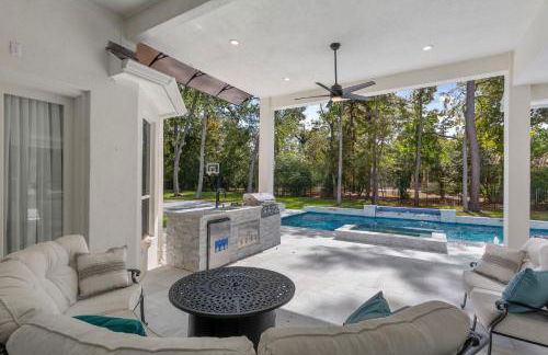Luxury Mansion in The Woodlands TX with Heated Pool, Spa, BBQ & Basketball Court - Foto 23