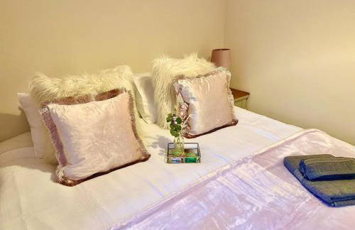 Cottage,Cinema Room,Log Burner - Photo 21