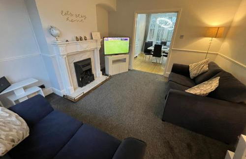 Comfortable, homely 4 bedroom property - Foto 8
