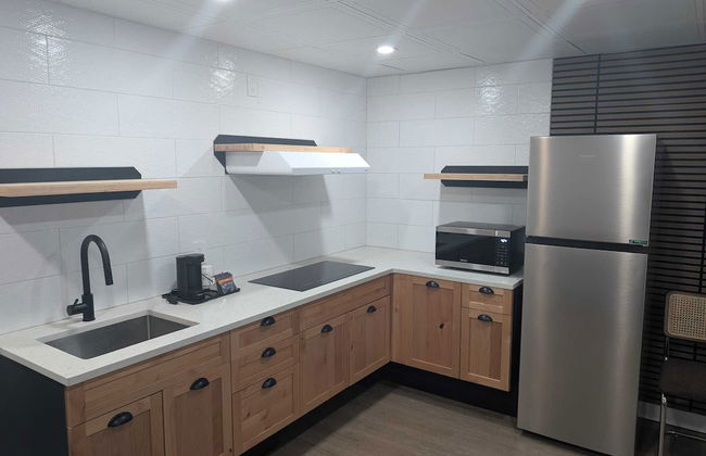 Mira Holdings - Foto 10