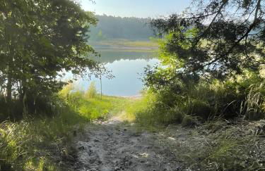 Lakeside-Hideaway - Photo 2