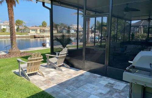 Waterfront Hernando beach house on deep water canal w/dock, fishing, kayak - Foto 2