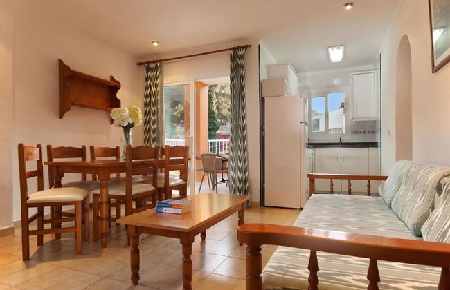 Apartment - 2 Bedrooms with Pool and WiFi - 103219 - Foto 9