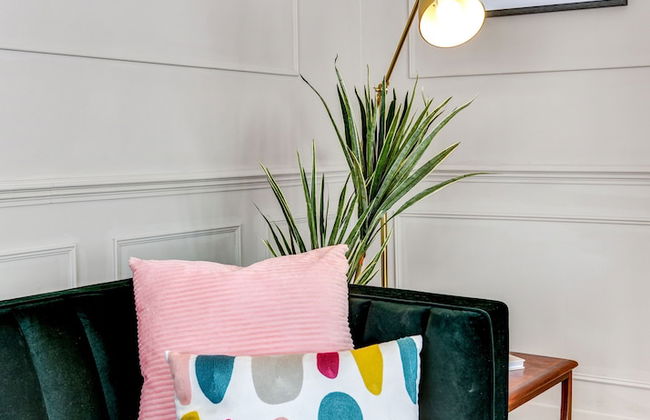 Beautiful 4 Bed House, 3 Minutes to Sea, Sleeps 8 - Foto 20