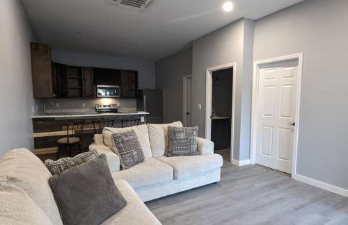 New 2 BR Unit in Prime Location (103) - Foto 1