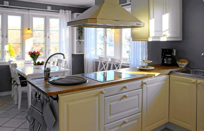 8 Person Holiday Home in Ellos - Foto 5