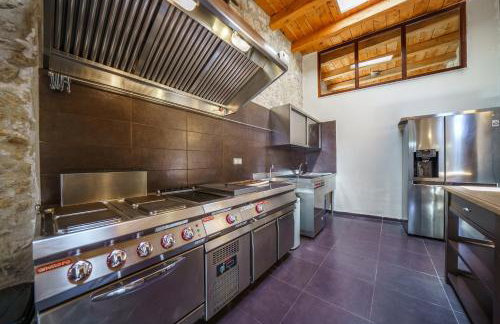 Villa Candice, Luxurious Historic Villa with Sea View by Rentado - Foto 19
