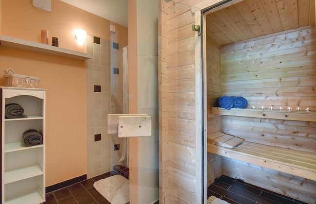 Villa in Rakalj Near Beaches With Pool - Photo 28