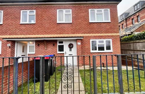 Contractor Stays - Sleeps 12 - Easy access to Motorway - Foto 16