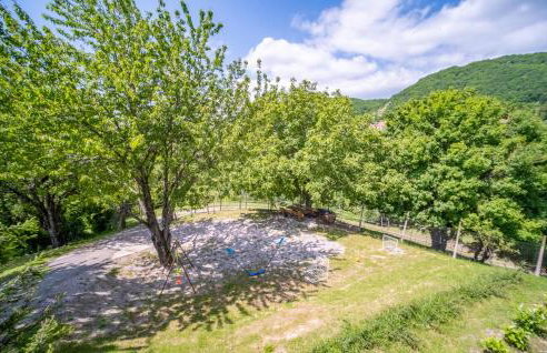 4 Bedroom Nice Home In Ivancici - Foto 9