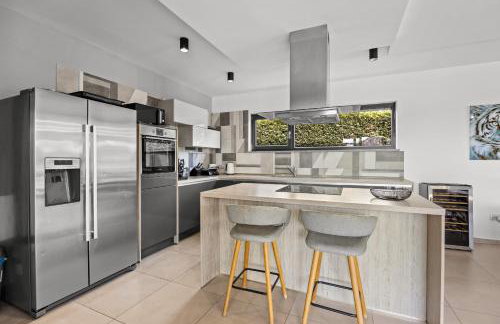 Villa Ula in Pula with heated pool, sauna & private tennis court - Photo 7