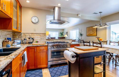 Seaside Garden Escape, A Stroll to the Beach! - Foto 61