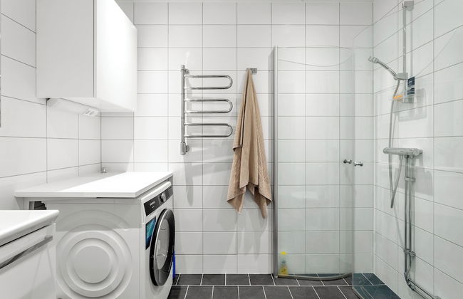 Modern Central Apartment - Photo 5