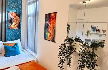 Cosy Self-Contained Studio Near QE Hospital in Harborne - R4 - Photo 11