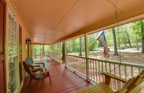 The Lake Place Cabin with Golf Cart and Free Kayaks! - Foto 25