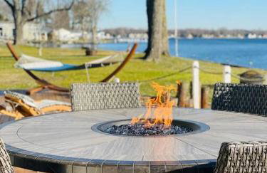 Unforgettable 4 bedroom 3 bath waterfront cabin - Photo 34