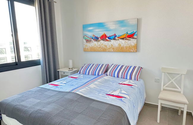 Cosy Apartment With Scenic Terrace Views - Photo 8