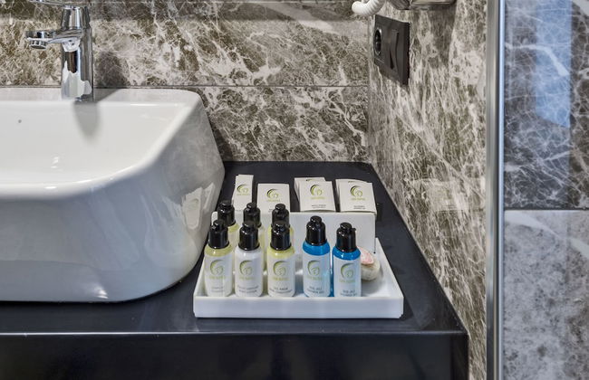 Gen Suites - Photo 77