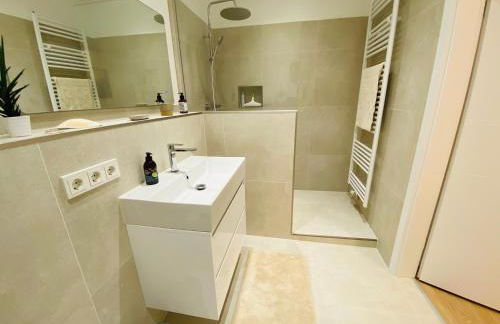 RAUM2GO - NO1 modernes ruhiges 2-Schlafzimmer apartment CITY & PARK - Foto 15