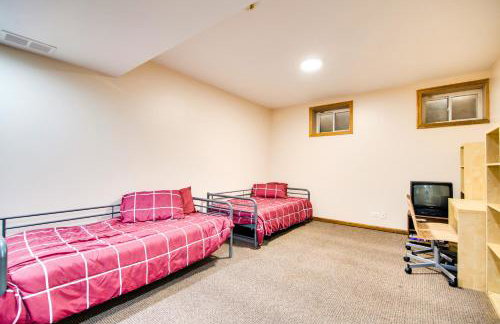 Hot Tub and Sauna Hoffman Estates Villa in Elgin! - Foto 38