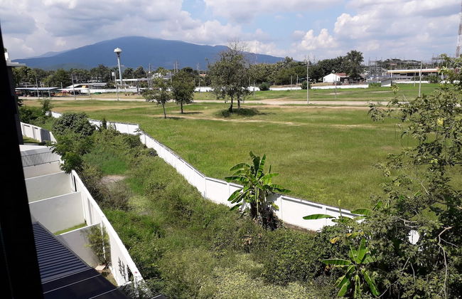 New Loft Modern Home - Photo 36