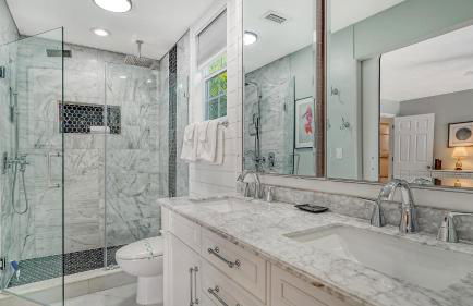 Beautiful Home - Oasis Backyard with Heat Pool - Foto 16