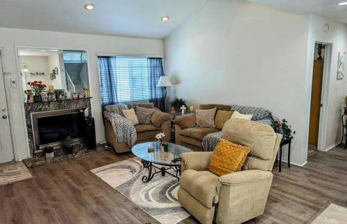 5 Minutes to South Bay Beaches! Private 2 bedroom 2 bath 2 level home with patio Excellent value! - Foto 63