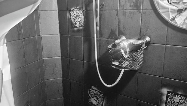 Room in House - 2 Floors 2 Bedrooms Near Central Station - Foto 5, Badezimmer