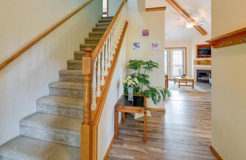 Resort-Style Klamath Falls Home, Golf Course View! - Foto 10