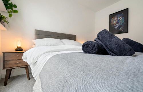 London 4-Bed in Coulsdon, 20 mins Gatwick, Parking - Foto 15