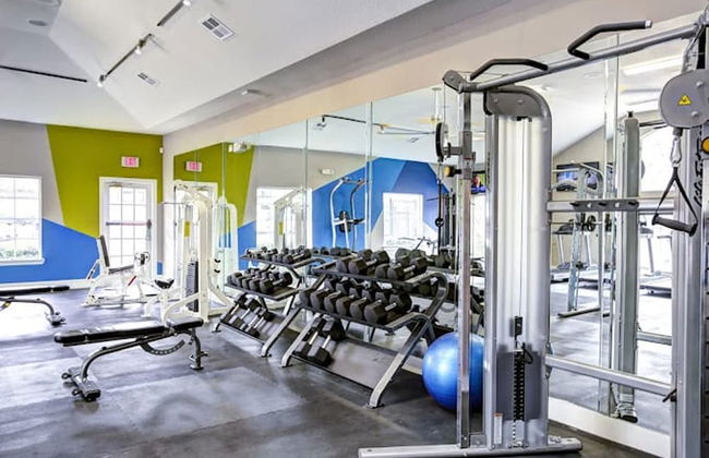 Spacious 2BR King Suite w Gym Pool Close to DT - Foto 19