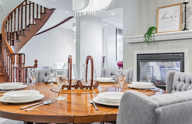 Luxury Villa - Mississauga Square One - Photo 26