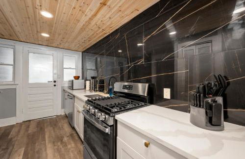 Quirky & Chic 3BR in Montrose - Perfect for Families & Groups - Foto 21