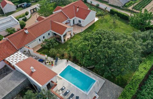 Luxury villa with a swimming pool Poljica, Zadar - 22070 - Foto 13