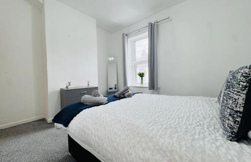 Bolton Terrace - 2 Bedrooms - Sleeps 4 - Photo 5