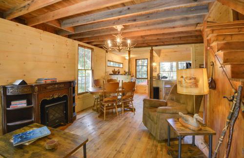 Adirondacks Cabin with Fire Pit on Otter Lake! - Foto 5