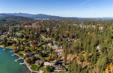 Breathtaking Lake Fernan Views & Cozy Comforts - Foto 31